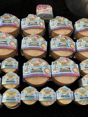 Squish Surprise Mystery Party Favor - Beige